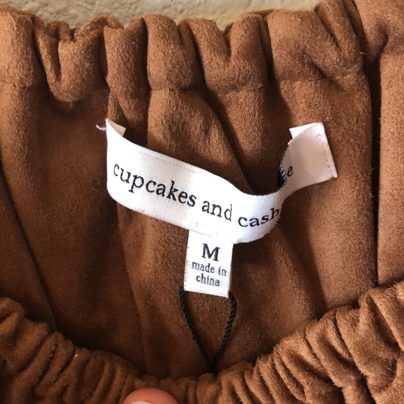 Cupcakes and Cashmere size medium - Picture 4 of 9